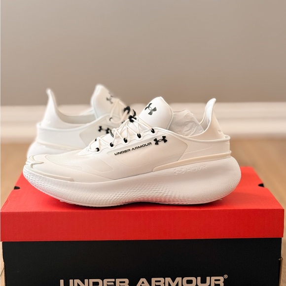 Under Armour Other - UNDER ARMOUR UA HOVR NOVA SLIPSPEED UNISEX SIZE M12/W13.5 NWB